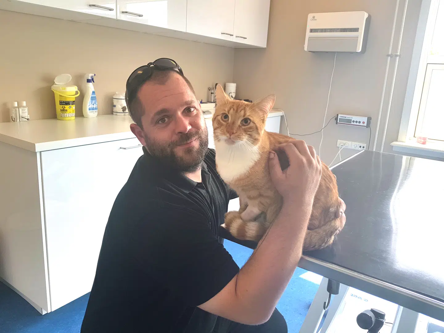 Morten & Morten. Katten var heldig at blive reddet af en ægte dyreven. (Foto: Dyreværnet)