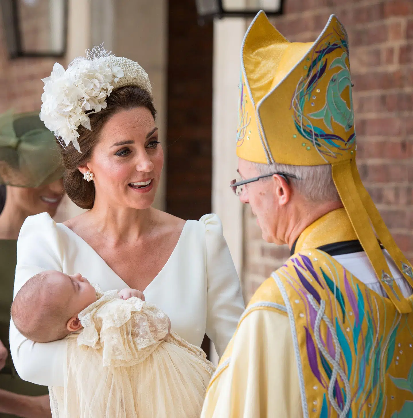 Ærkebiskoppen, som skulle døbe prins Louis, spørger Kate Middleton, om prinsen sover.