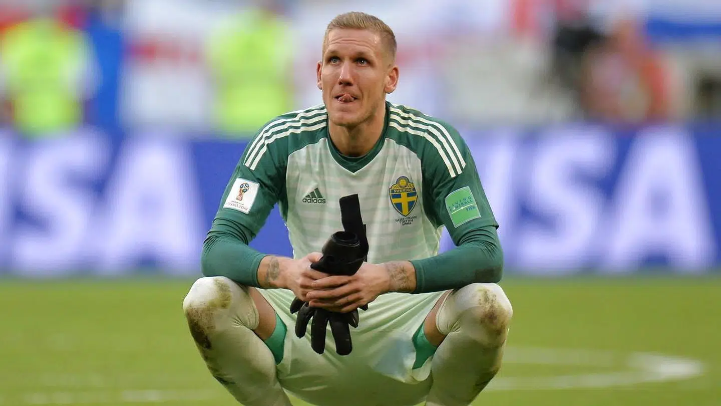 Robin Olsen skal ifølge planen sælges denne sommer.