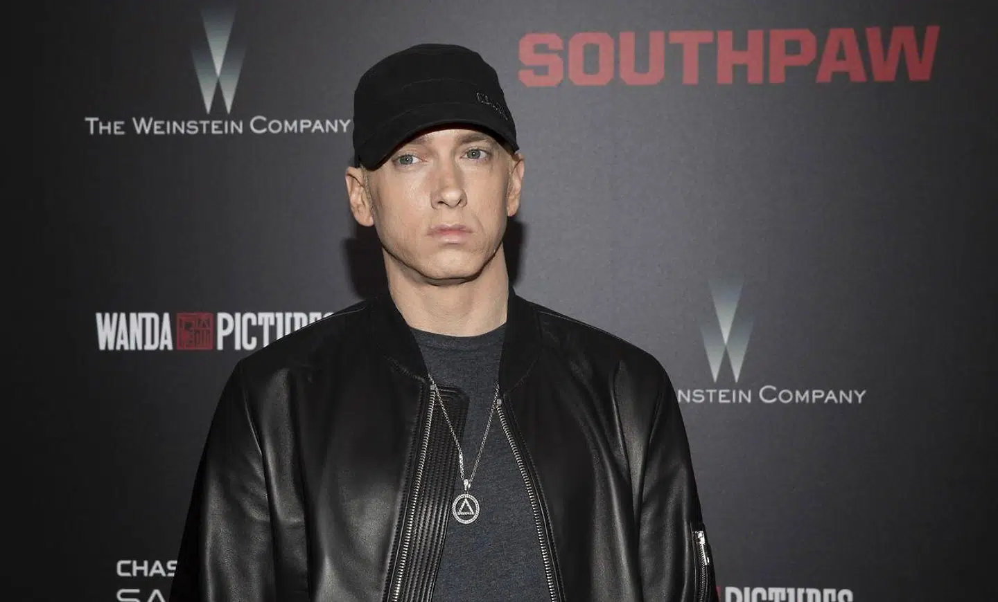 Rapperen Eminem har ni succesfulde solo-albums på bagen. Han har vundet en Oscar og 15 Grammy Awards. I 2014 blev han kåret som den mest streamede kunstner nogensinde af Spotify. Han har desuden over 10 milliarder visninger på sine musikvideoer på YouTube.