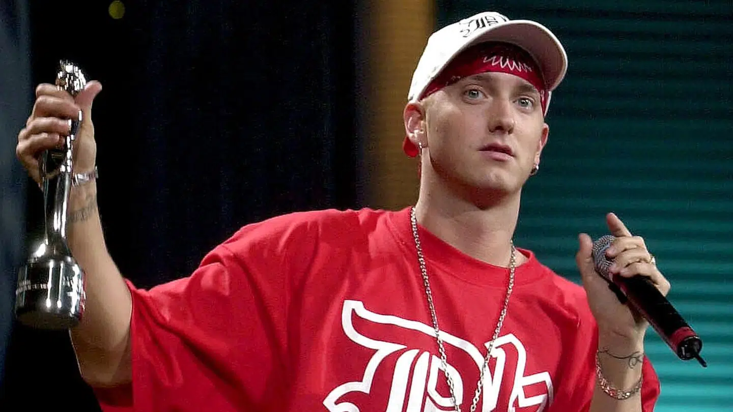 Eminem fra tiden efter ‘The Slim Shady LP’ (1999) og ‘The Marshall Mathers LP’ (2000). Standarden på de to album er så ekstremt høje, at vi nok må leve med, at Eminem aldrig når det niveau igen.