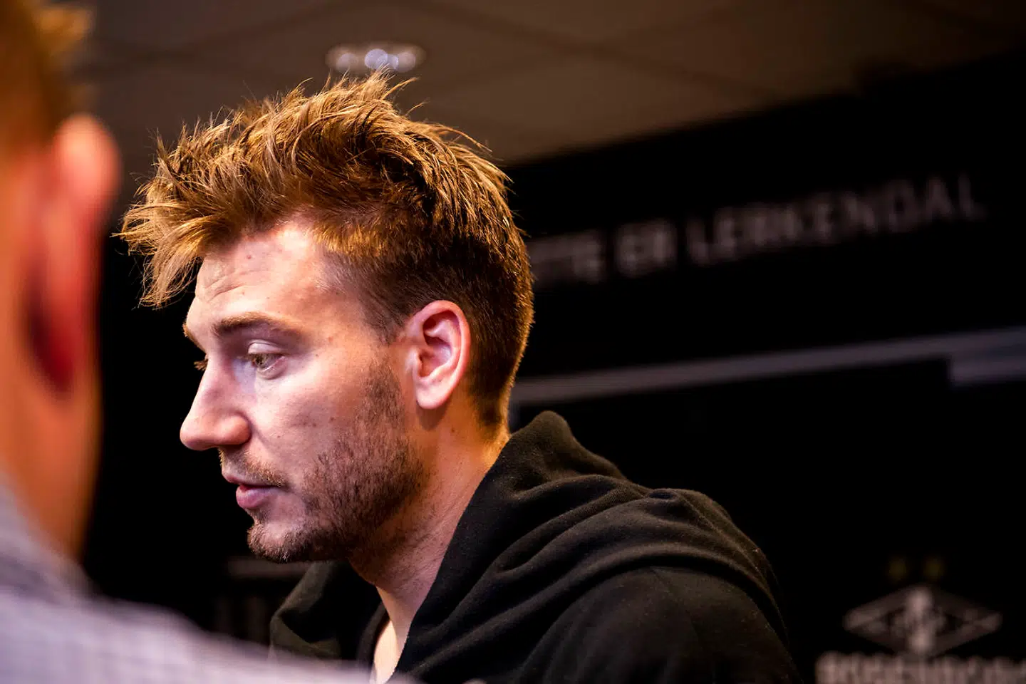 Nicklas Bendtner mødte pressen efter søndagens mål og sejr.