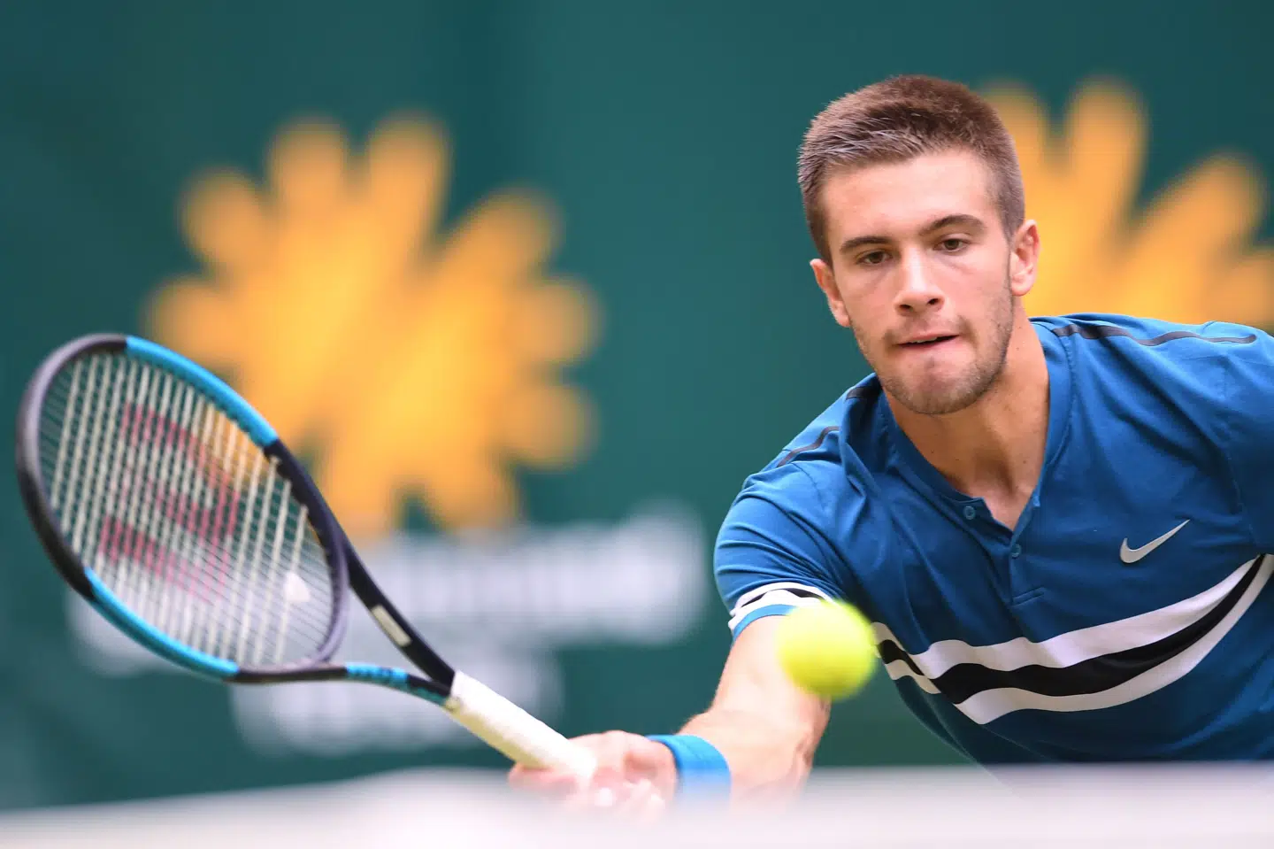 Det var første gang i karrieren, at tennisspilleren Borna Coric vandt over Roger Federer. Carmen Jaspersen/Ritzau Scanpix
