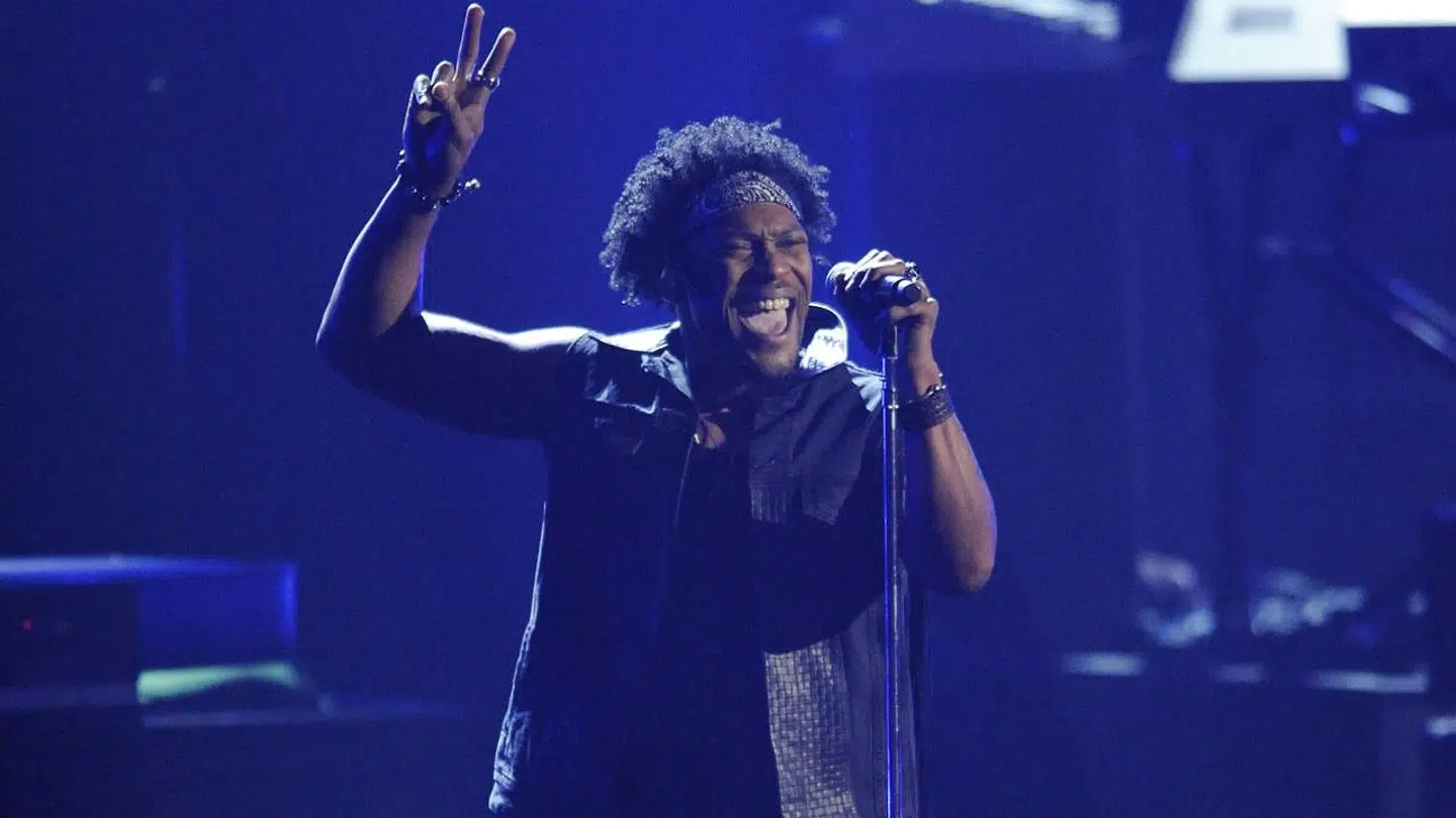 D'Angelo på scenen i L.A. d. 1. juli. Hans planlagte koncert i Danmark i juli bliver nu aflyst på grund af sygdom. (Arkivfoto)