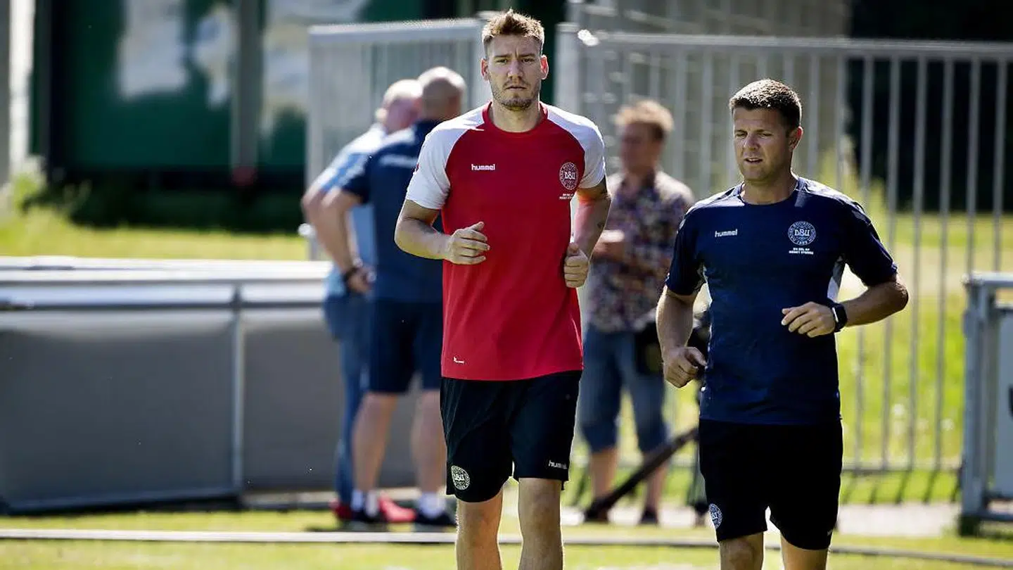 Nicklas Bendtner i landsholdslejren inden han blev sorteret fra truppen.