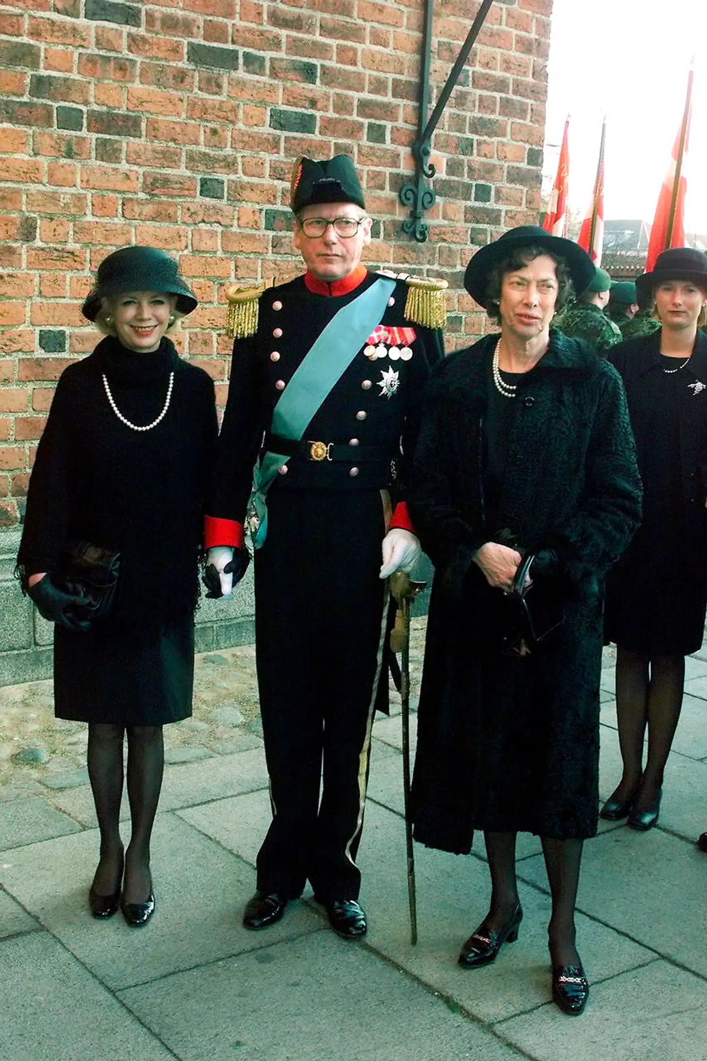 Camilla, Jospephine og Feodora af Rosenborg mistede både deres far, grev Christian af Roseborg samt deres mor grevinde Anne Dorte (tv), med kort tids mellemrum for nogle år siden. I den forbindelse var deres faster (th) også en uvurderlig støtte: »Hun var der virkelig for os,« fortæller Josephine af Rosenborg.