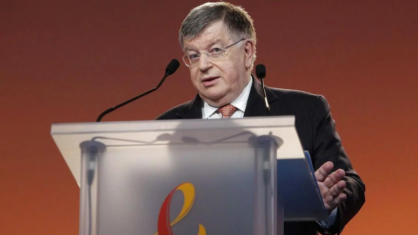 Den tidligere administrerende direktør i France Telecom, Didier Lombard, er nu på anklagebænken.