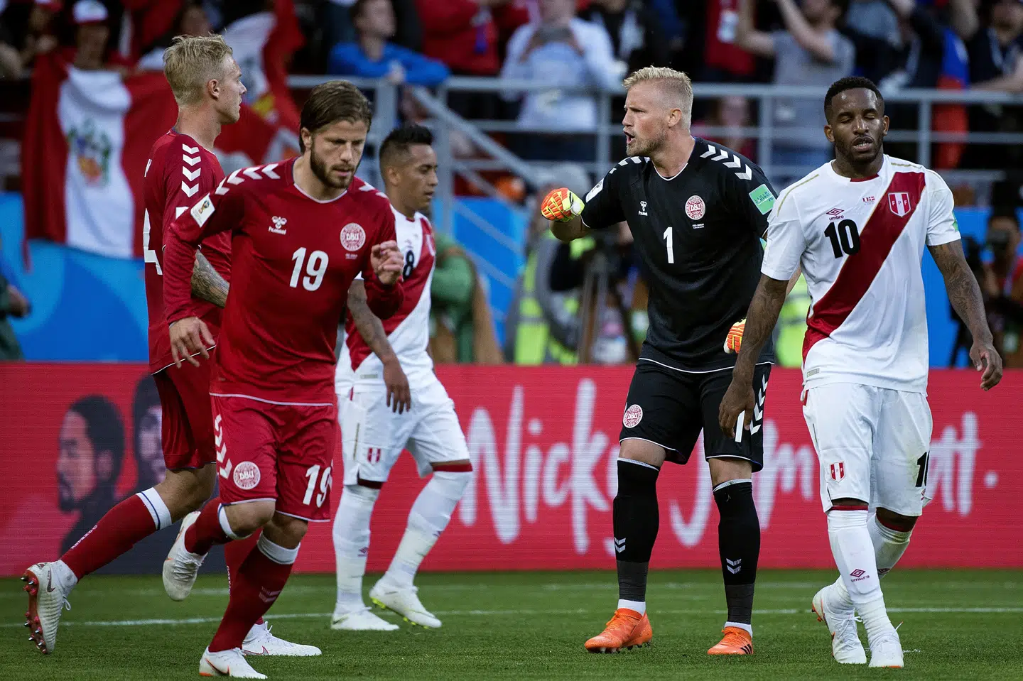 Danmark står noteret for tre point i gruppe C efter lørdagens sejr over Peru. Også Frankrig vandt sin første kamp i gruppen. Liselotte Sabroe/Ritzau Scanpix