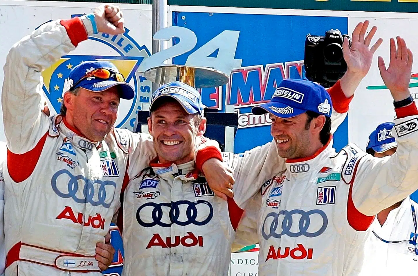 Tom Kristensen under fejringen af en af sine ni Le Mans-titler.