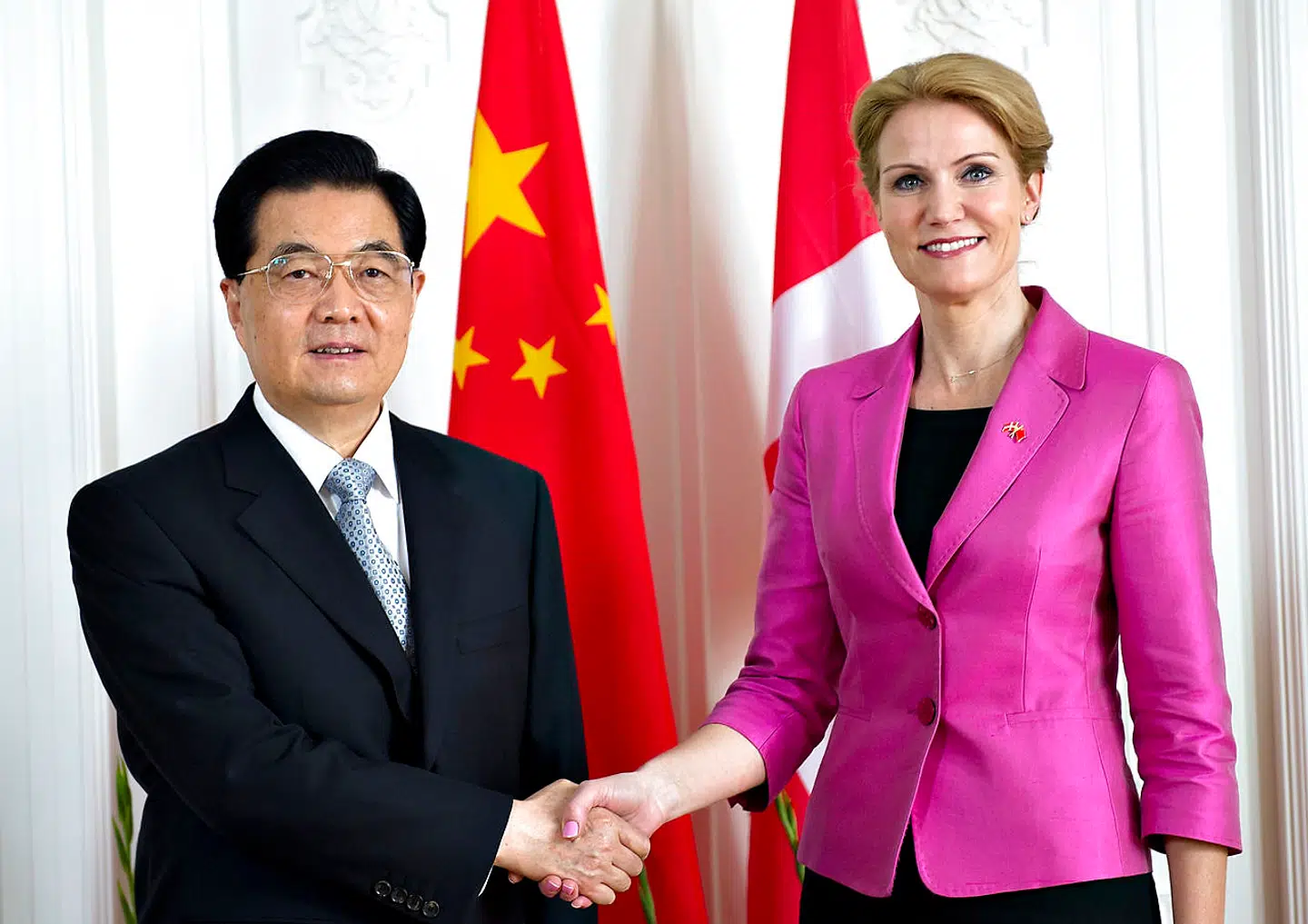 Cop102 Kinesisk statsbesøg. Kinas præsident Hu Jintao møder Statsminister helle Thorning-Schmidt i Statsministeriet på Christiansborg lørdag den 16. juni. (Fotot:Keld Navntoft/Scanpix2012)