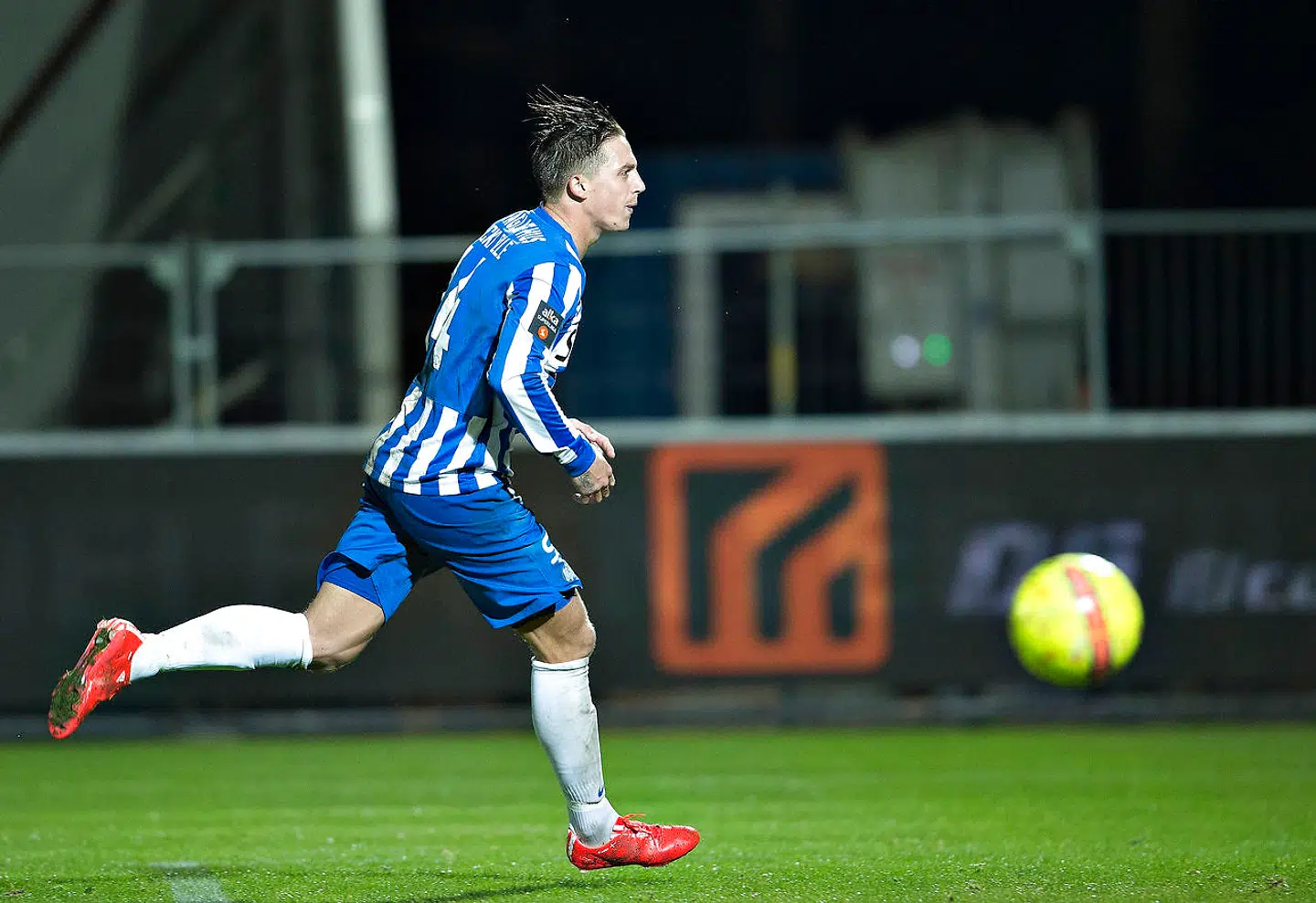 Hobro IK - Esbjerg, Alka Superliga, DS-Arena, Hobro: Esbjergs Nicki Bille Nielsen scorer på straffe til kampens resultat 2-2