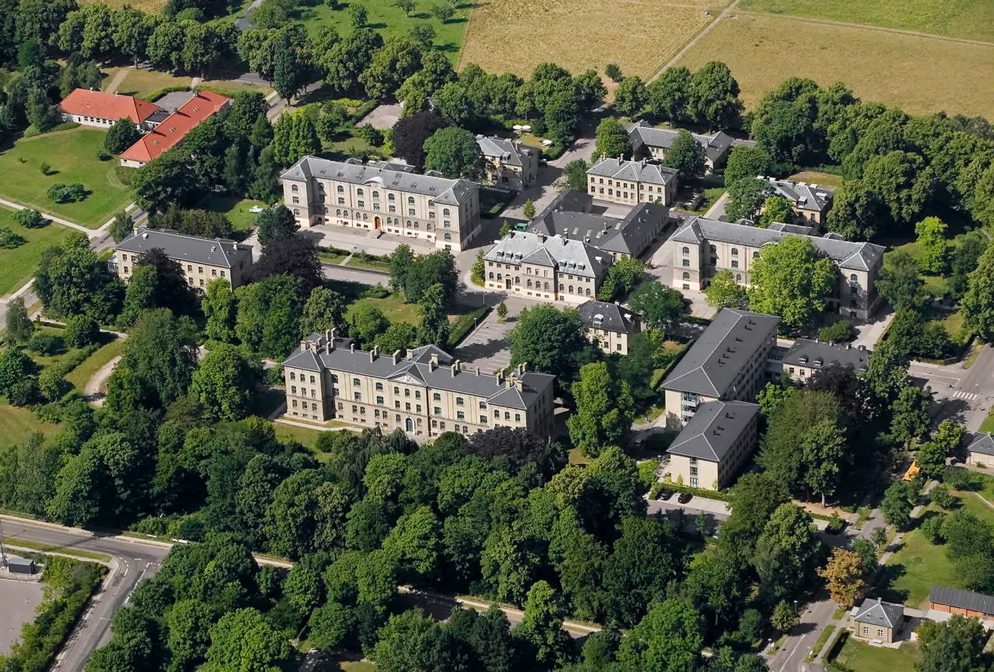 Sct. Hans Hospital er et psykiatrisk specialhospital under Hovedstadens Sygehusfællesskab.
