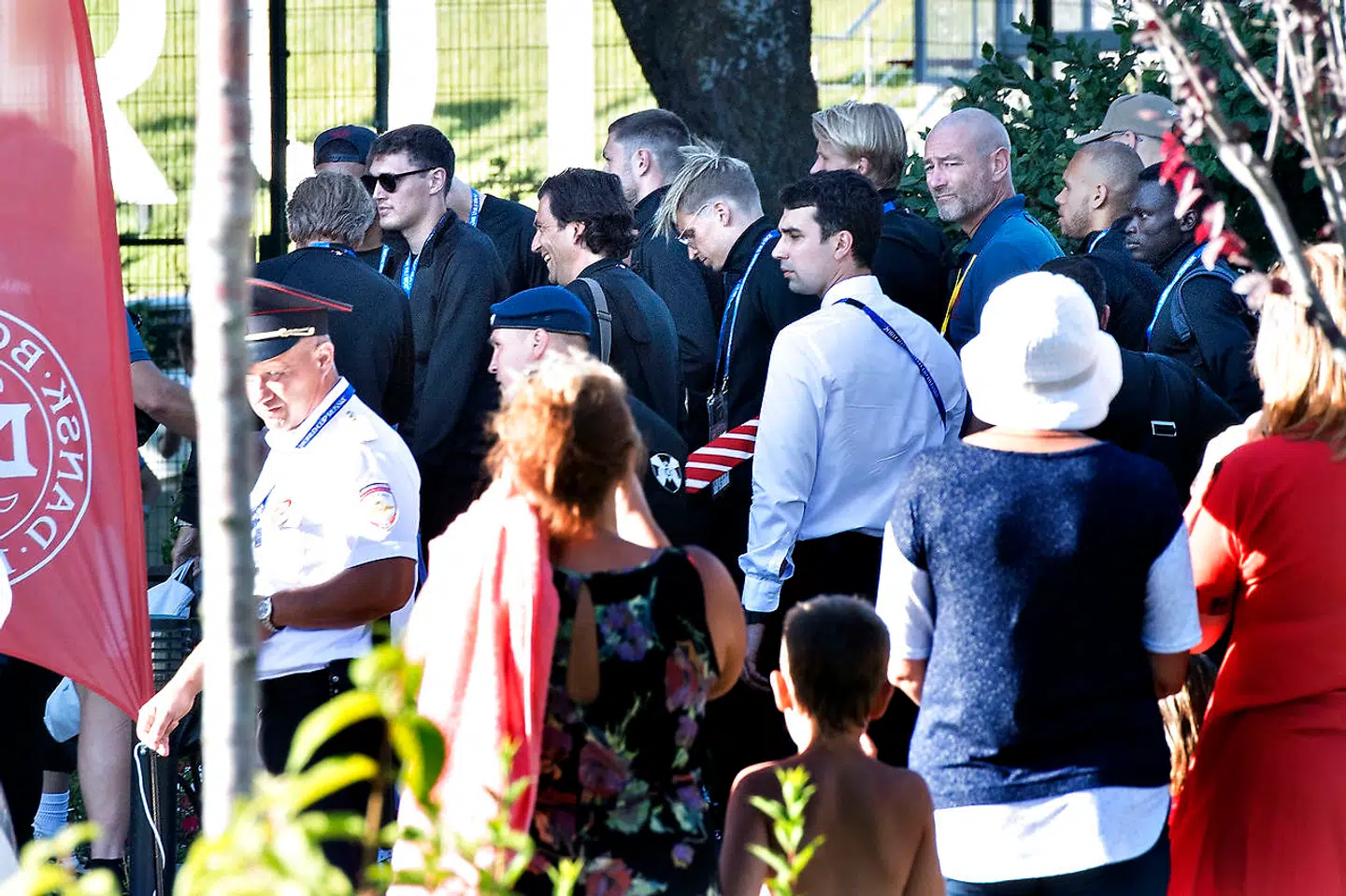 VM 2018 Rusland. Spillerne ankommer til Beton Brut Hotel hvor det danske fodboldlandshold opholder sig under VM.