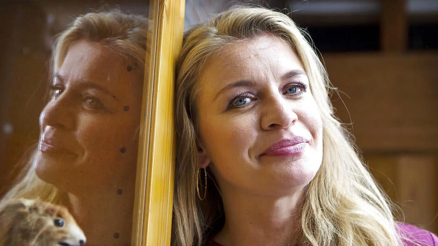 Mille Dinesen afslører endelig, hvem faren til sit barn er.