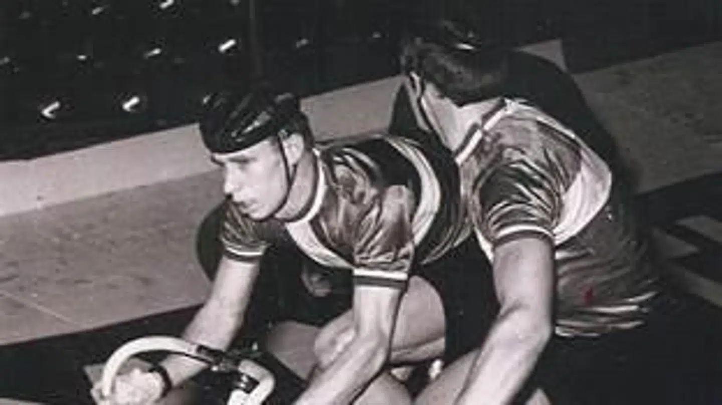Freddie Eugen og makkeren Palle Lykke på cykelbanen.