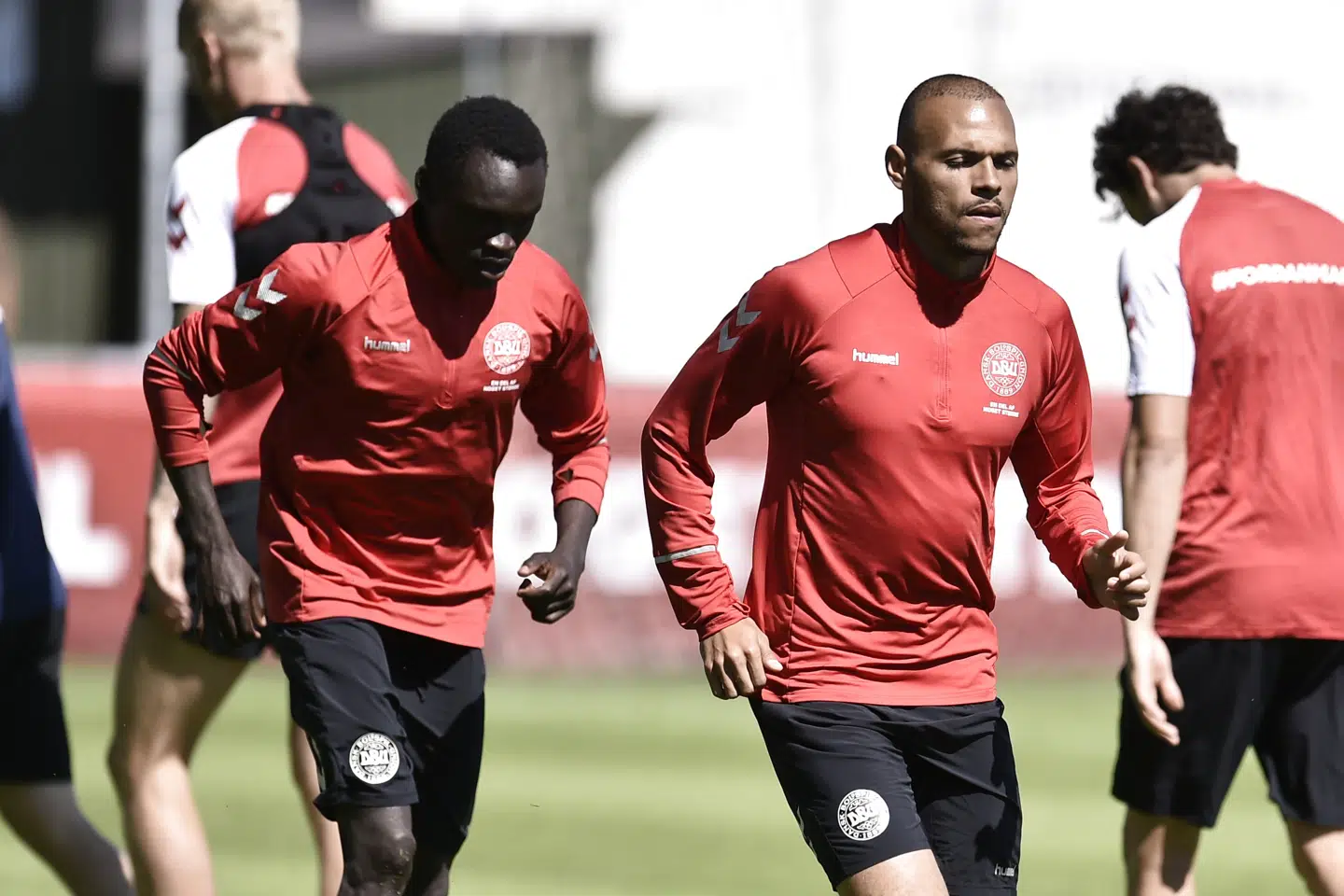 Martin Braithwaite og Pione Sisto duellerer om at starte inde på fodboldlandsholdet ved VM. Mads Claus Rasmussen/Ritzau Scanpix