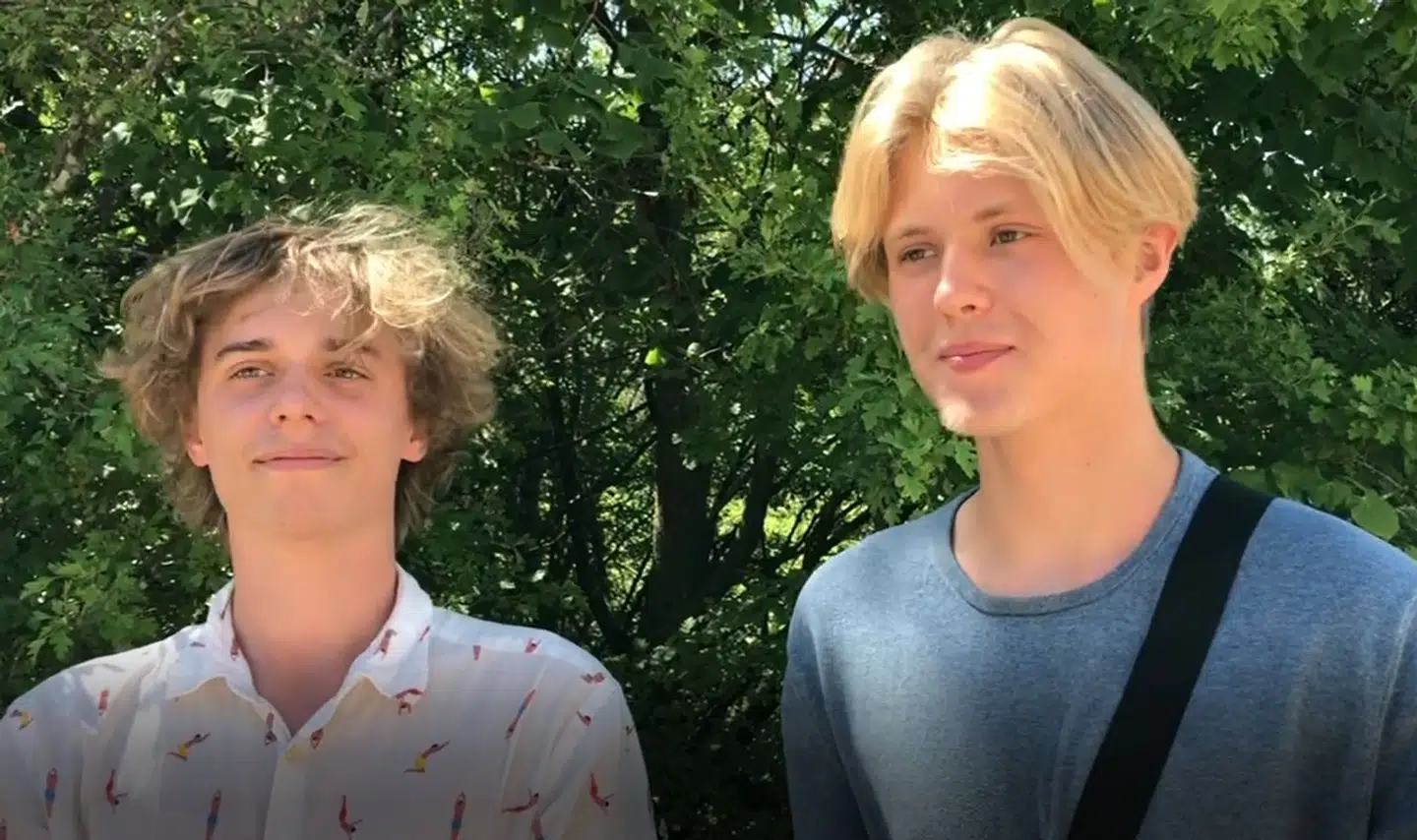 De to 18-årige Aarhus-drenge Marius og Anker glæder sig til at se Björk. De har lyttet meget til »den der lyserøde lp, som jeg ikke kan huske, hvad hedder.«