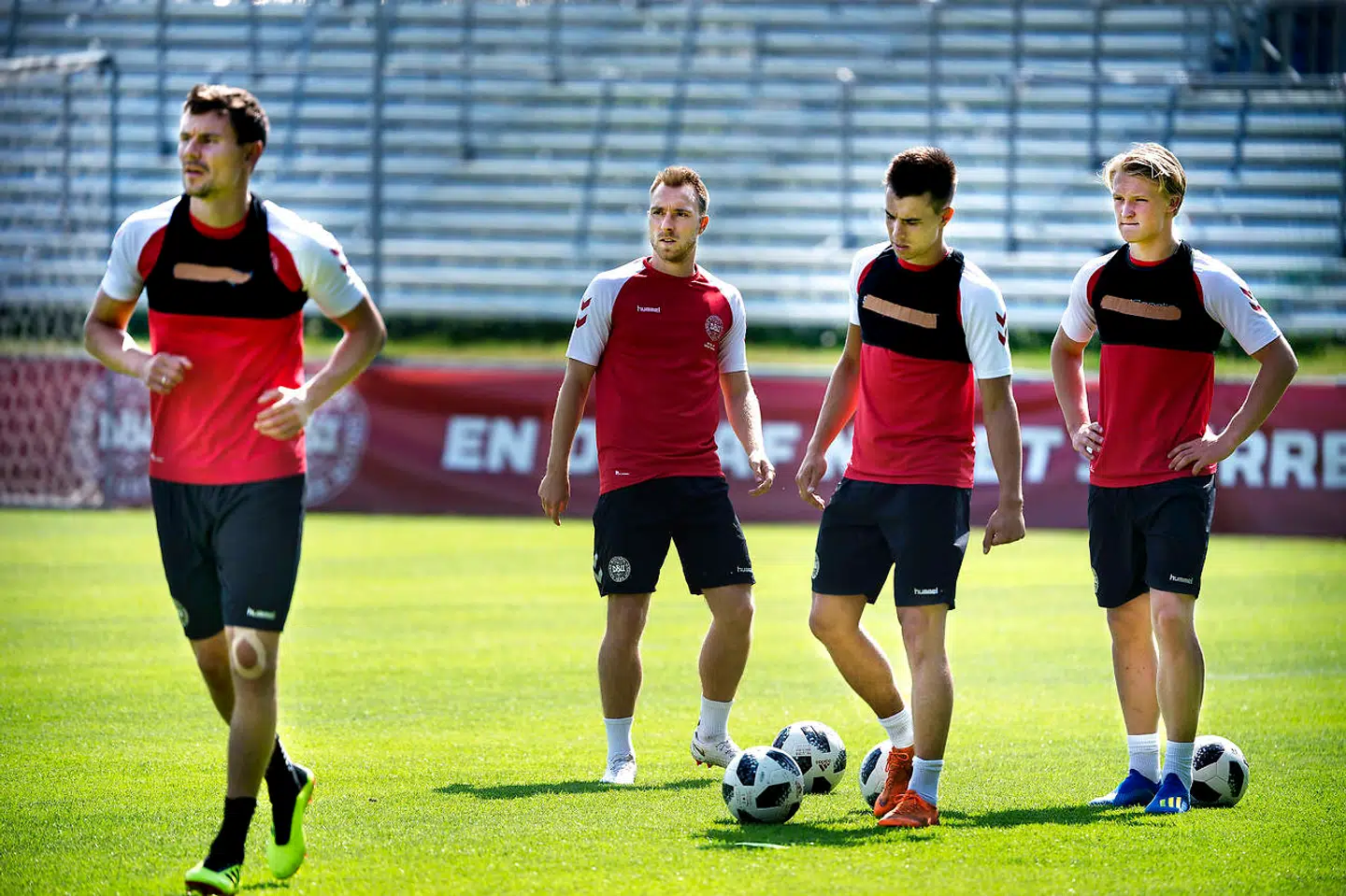 Andreas Bjelland (til venstre) sammen med Christian Eriksen, Jonas Knudsen og Kasper Dolberg under landsholdets træning i sidste uge.