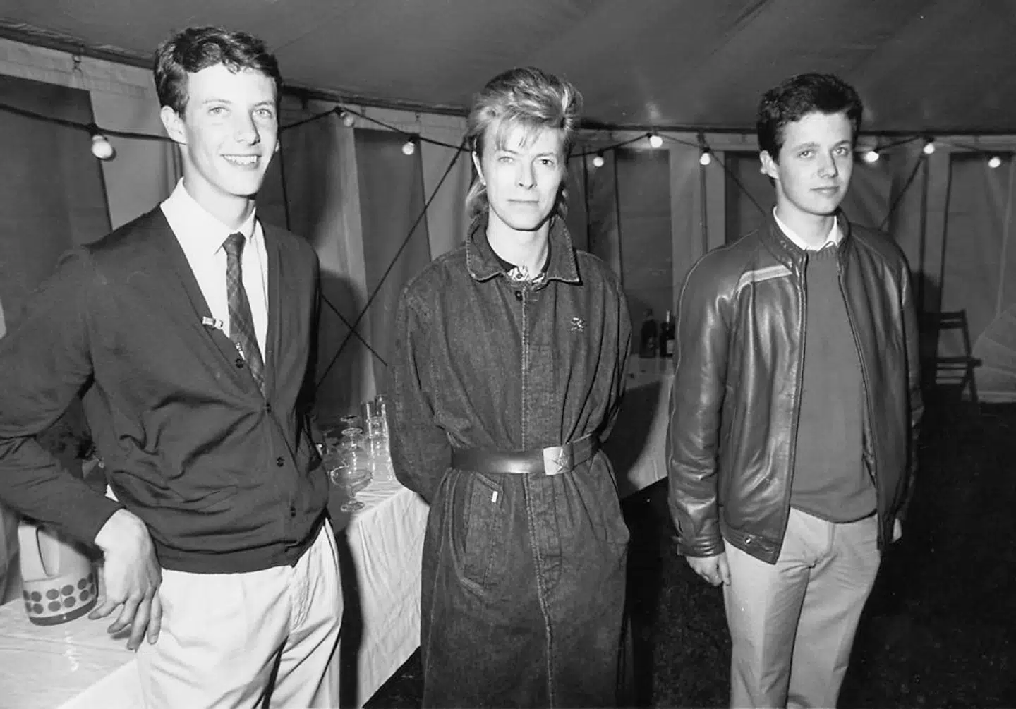 I 1987 da prins Joachim fyldte 18 år gav B.T. ham i gave en koncert og et møde med David Bowie, da han spillede i Hamburg. Kronprins Frederik var med.