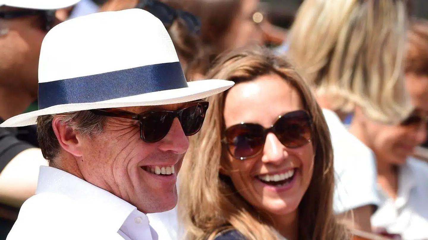 Skuespilleren Hugh Grant og hans svenske kæreste Anna Eberstein.