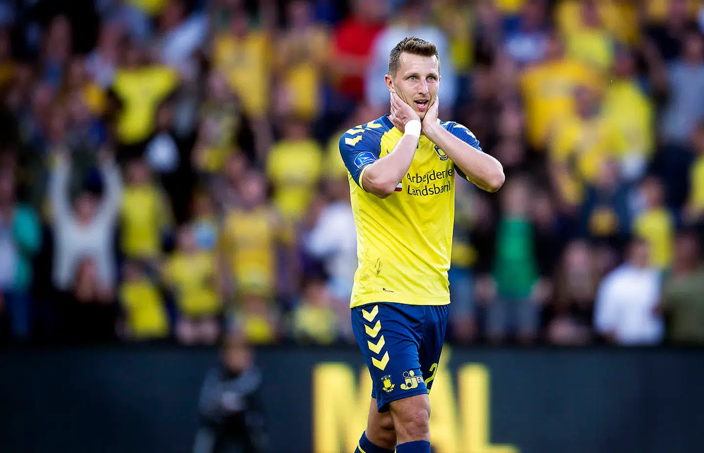 Brøndbys Kamil Wilczek brænder stor chance i superliga kampen mellem Brøndby IF- FC Midtjylland på Brøndby Stadion mandag den 21 maj 2018. (Foto: Liselotte Sabroe/Scanpix 2018)