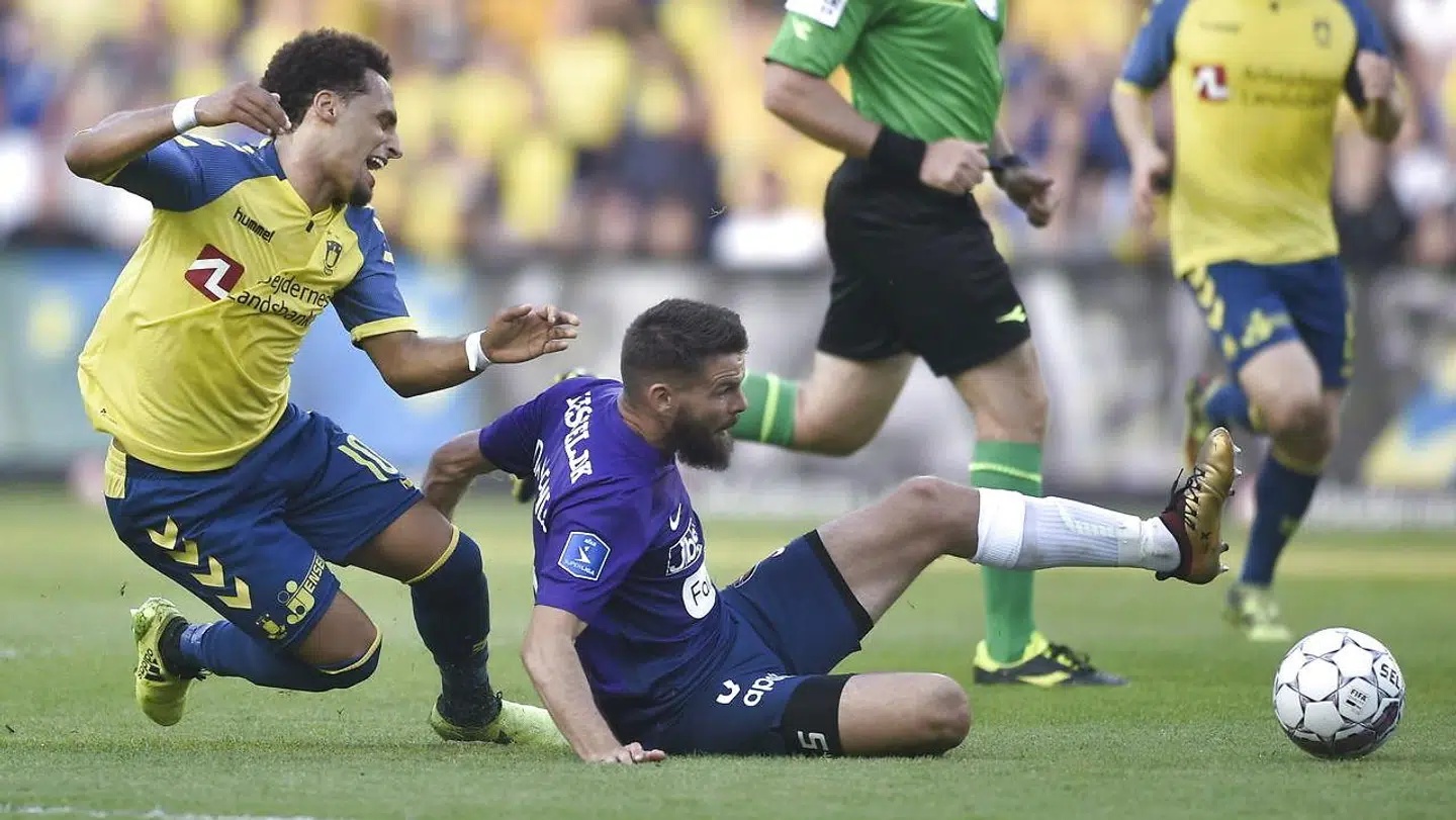 Hany Mukhtar og Marc Dal Hende. Superliga kamp mellem Brøndby-FCM på Brøndby Stadion mandag den 14 maj 2018. (Foto: Liselotte Sabroe/Scanpix 2018)