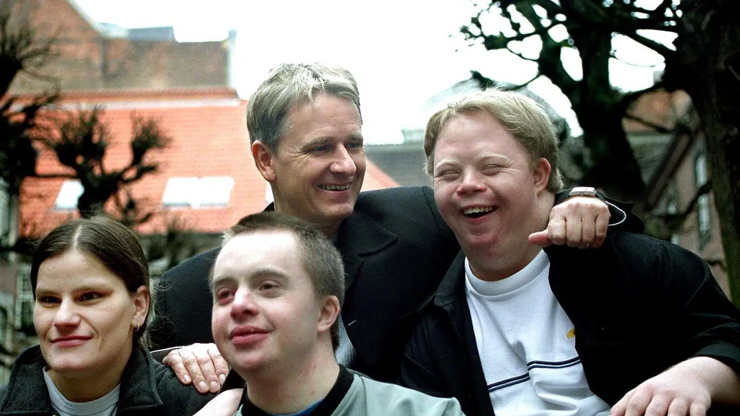 Journalisten Nick Horup(øverst im) fik selskab af fra v.: Anna Ahleson, Peter Palland og Morten Jensen, da han torsdag jan. 4, modtog den årlige Gerlev-Prisen for de tv-udsendelser, han lavede for TV 2 Sporten om de tre udviklingshæmmede unge.