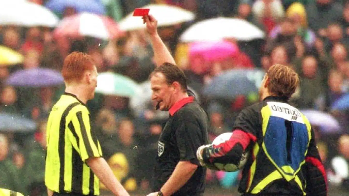 Peter Mikkelsen, da han var aktiv dommer. Her i 1994
