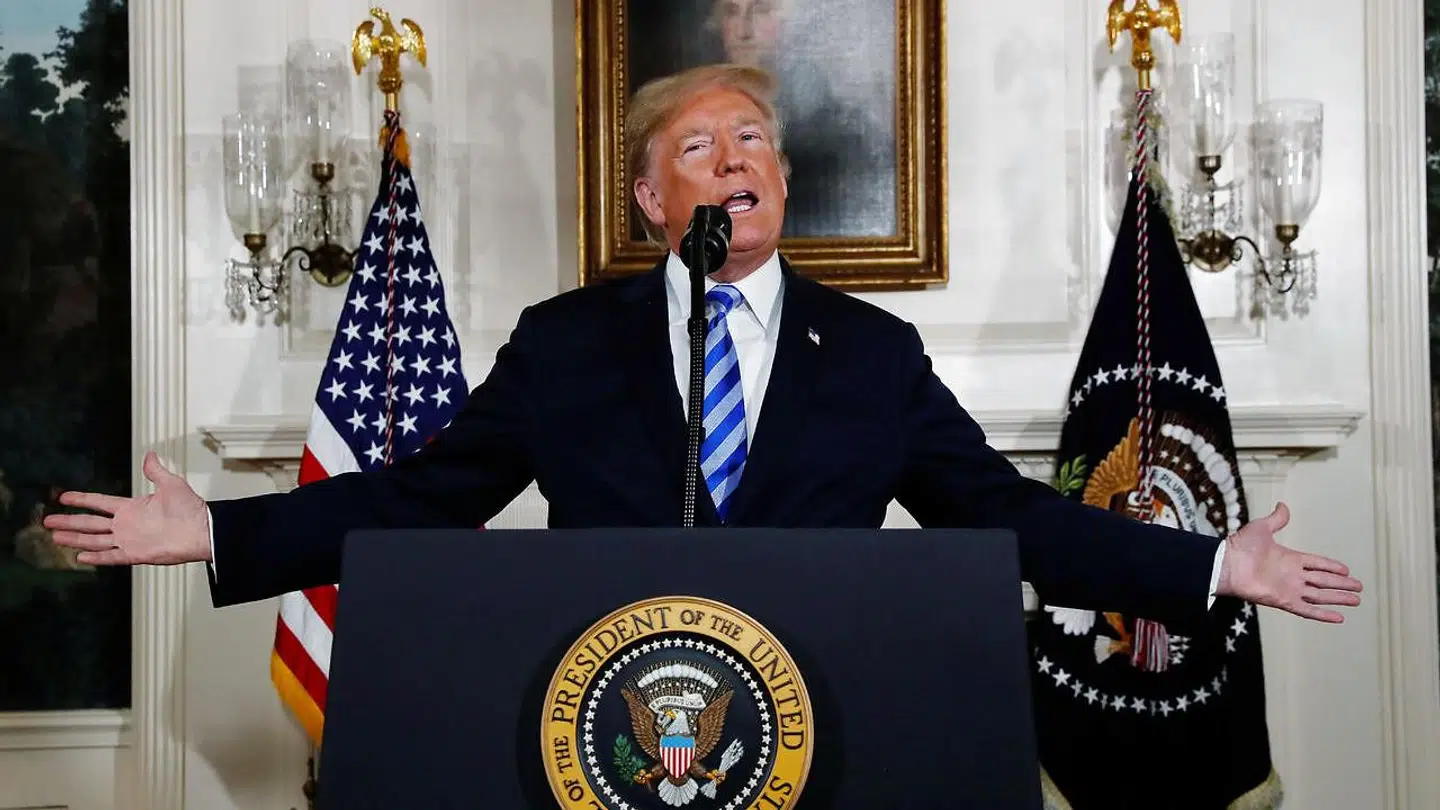 USA's præsident Donald Trump på talerstolen tirsdag aften. Den 8. maj.