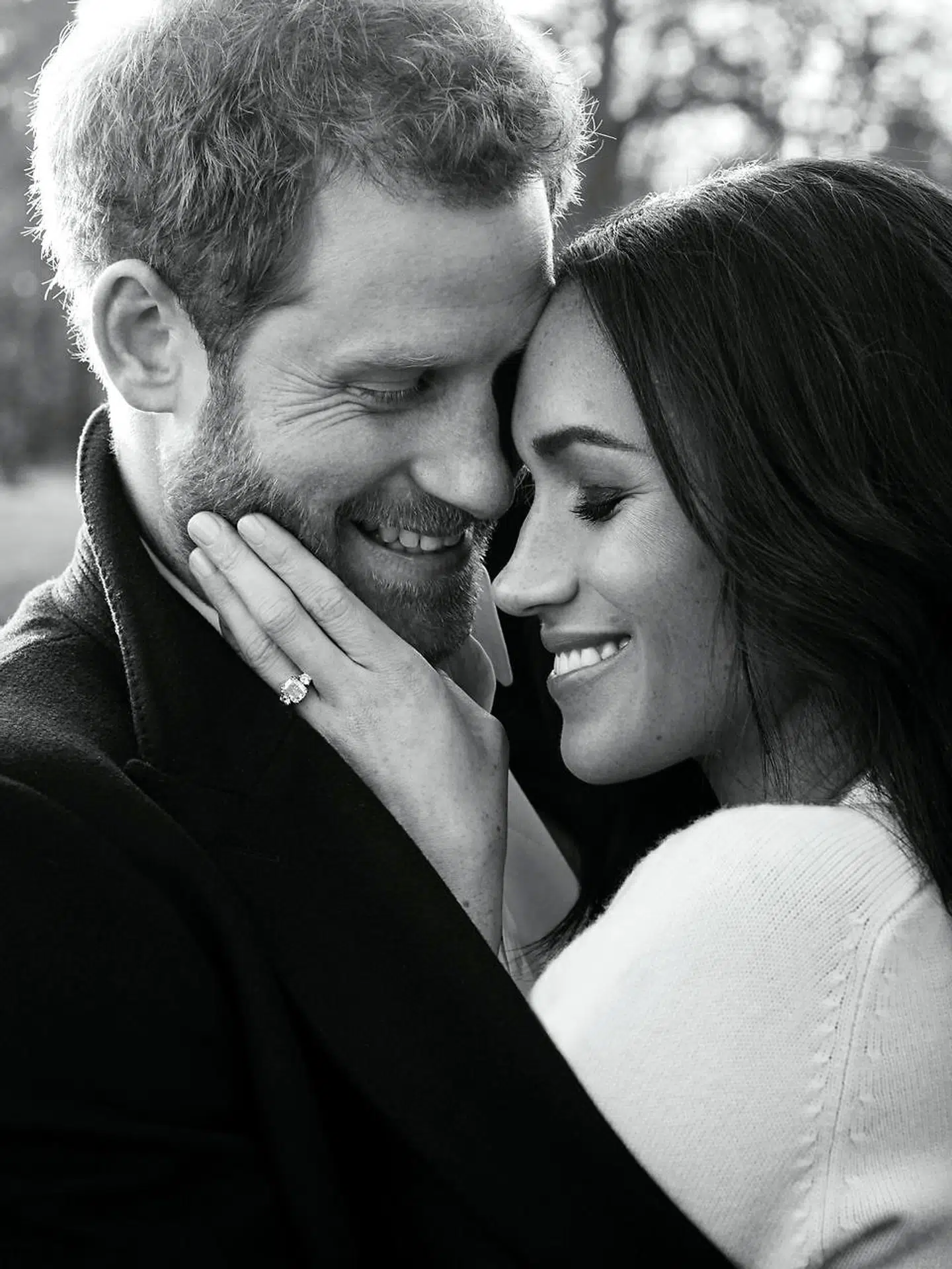 Sådan så det officielle forlovelsesbillede ud af prins Harry og Meghan Marckle.