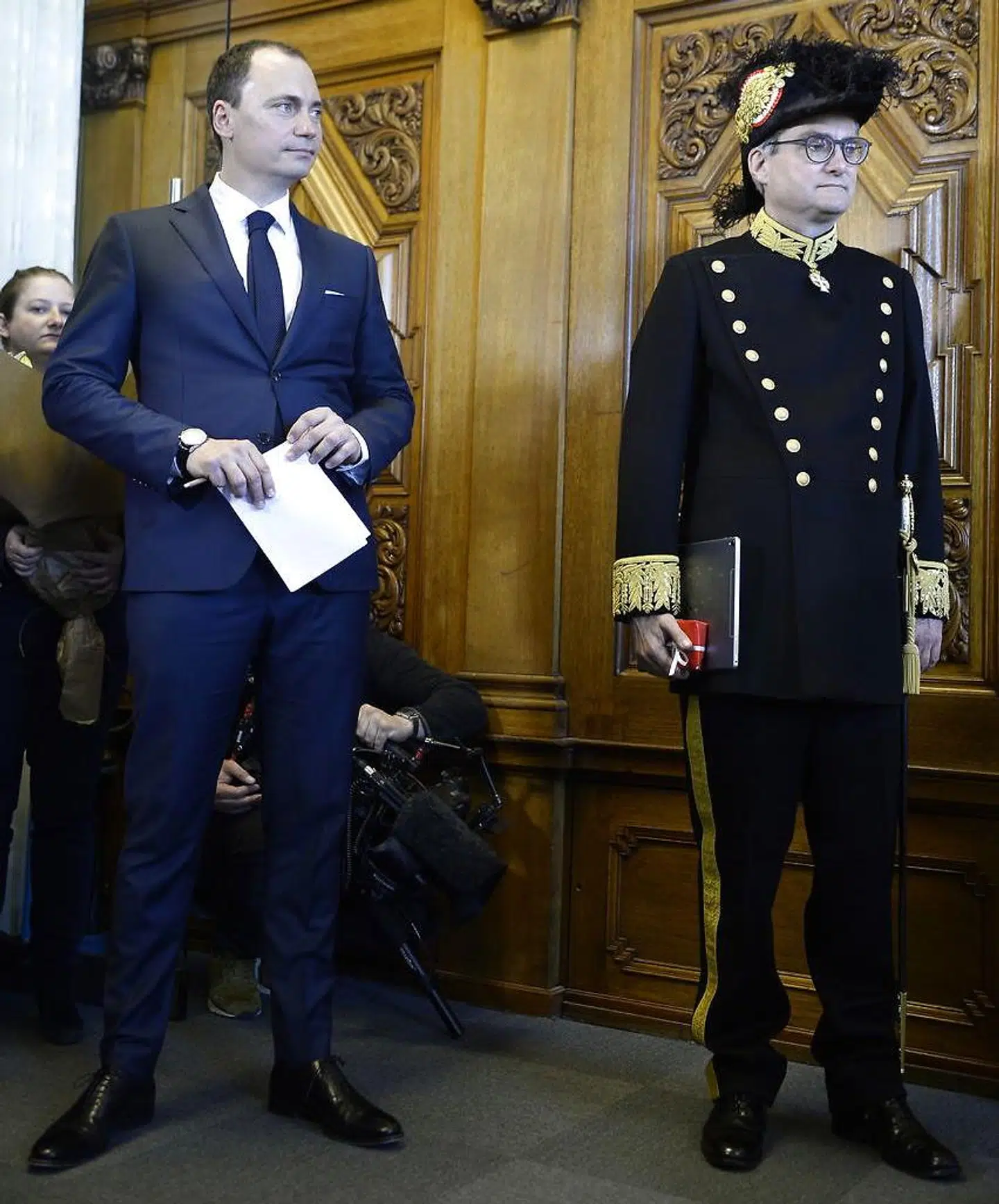 Tiltrædende minister Tommy Ahlers og afgående minister Søren Pind (V).