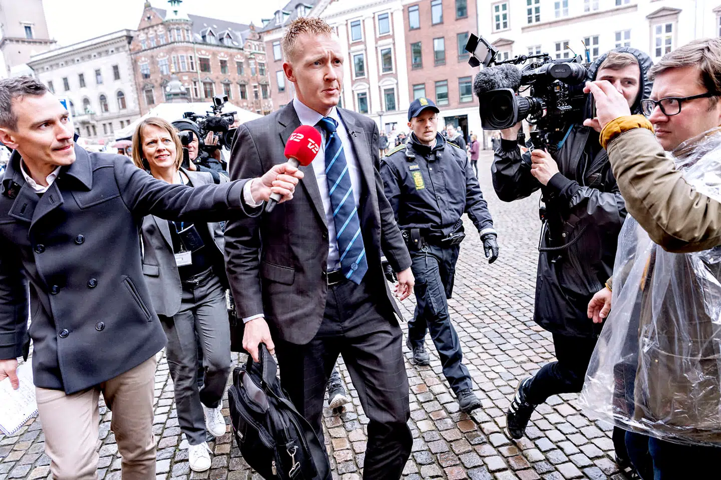 Anklager Jakob Buch-Jepsen ankommer til Københavns Byret.