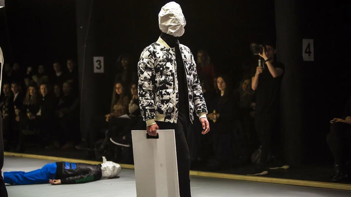 Han Kjøbenhavn modeshow i Dansehallerne onsdag d. 28 januar 2015 i forbindelse med Copenhagen Fashion Week. Copenhagen Fashion Week 2015 Han Kjøbenhavn - Dansehallerne på Vesterbro.