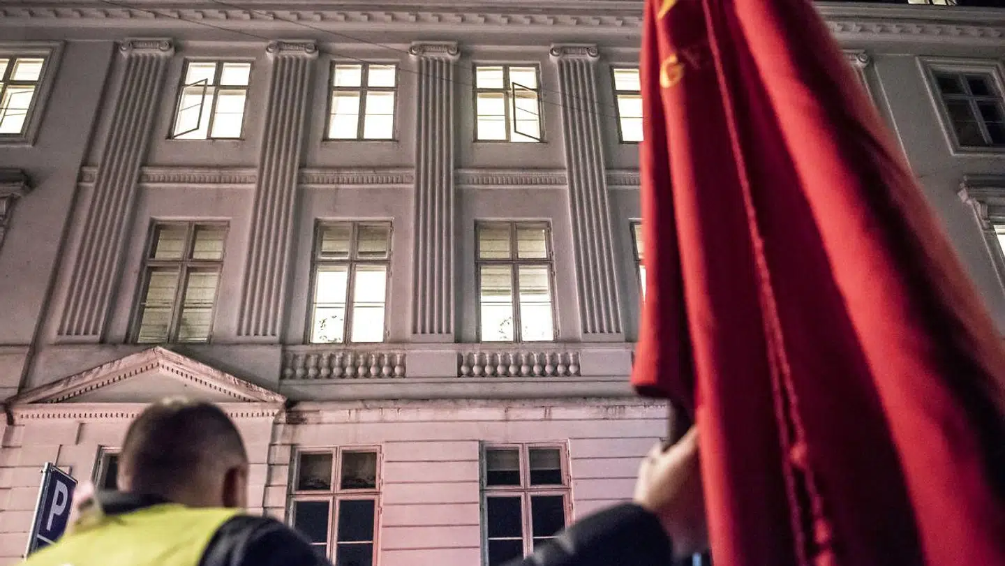 Natten til onsdaga valgte to LO-forbund at takke ja til en aftale med arbejdsgiverne. Derimod takkede FTF og Akademinernes Centralorganisation nej og forlod forhandlingerne.