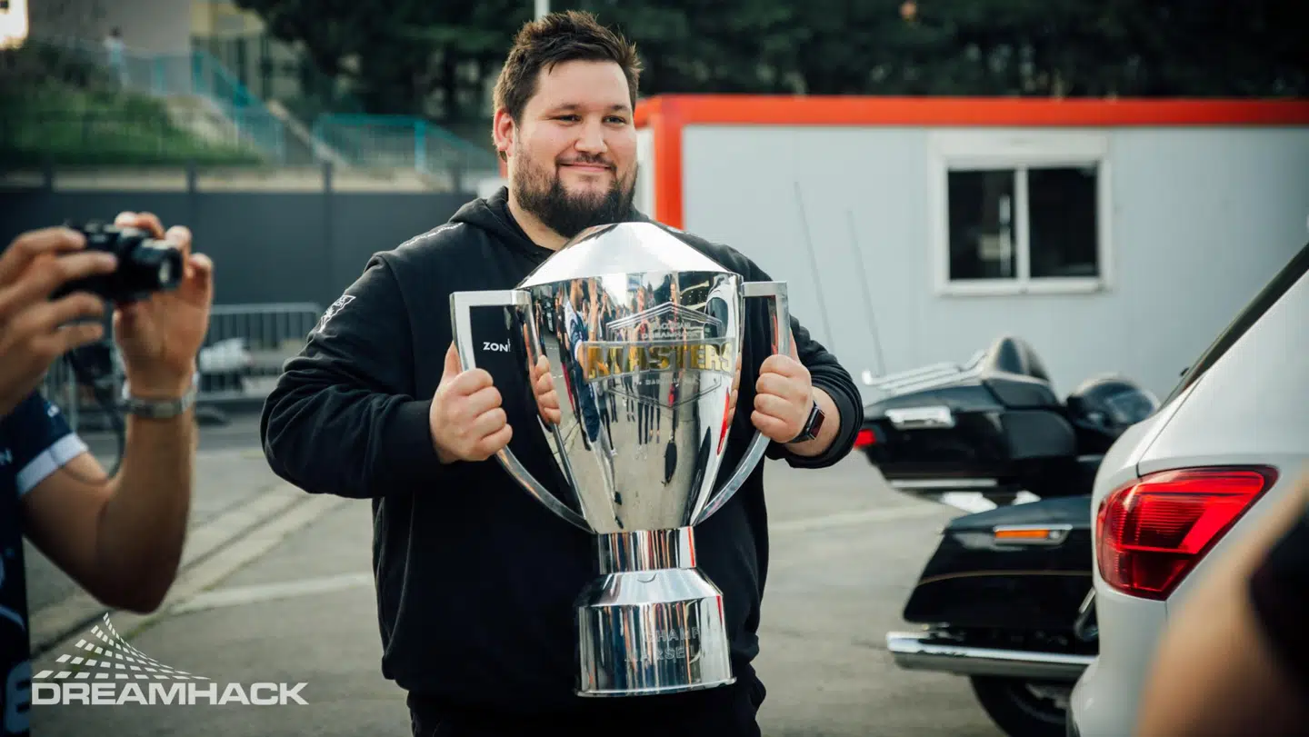 Det var en glad Danny 'zonic' Sørensen, der søndag aften kunne glæde sig over, at holdet endelig kune løfte en pokal igen.