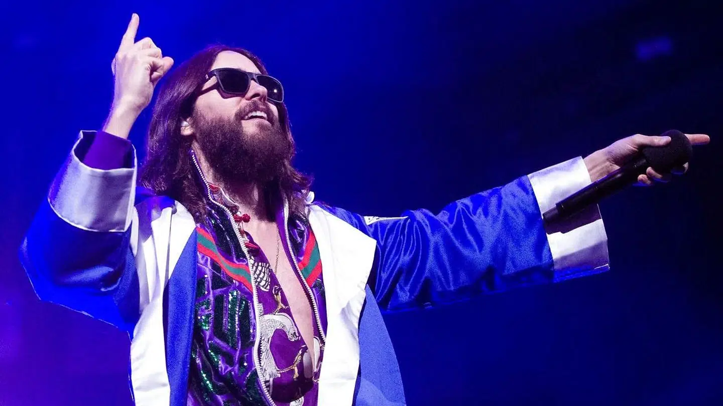Jared Leto på scenen under en koncert i Wien i Østrig tirsdag.