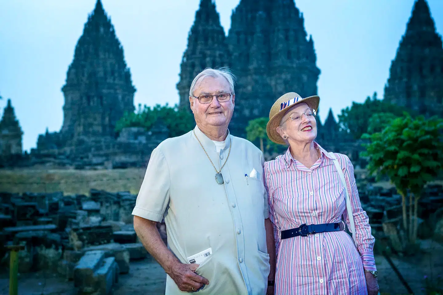 HKH Dronning Margrethe og prins Henrik her sammen i oktober 2015 i Indonesien.