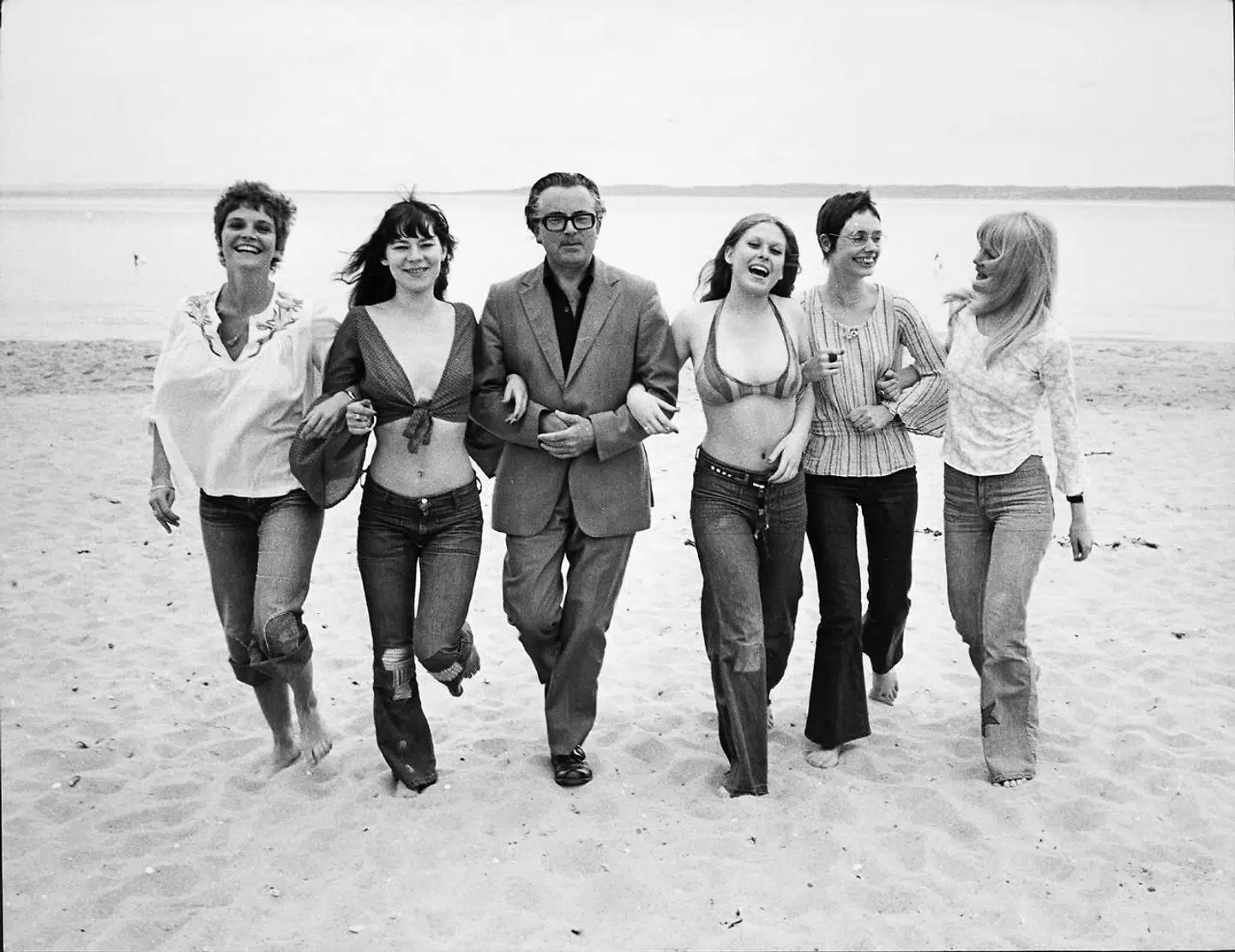 Sanne Salomonsen var blot 16 år, da hun blev udråbt til superstjerne efter sin debut i musicalen 'Hair'. Her ses hun som nummer tre fra højre med kollegaerne Ina Løndahl, Rebecca Brüel, Yngve Østergaard, Maria Aahrskov og Anette Klingenberg.