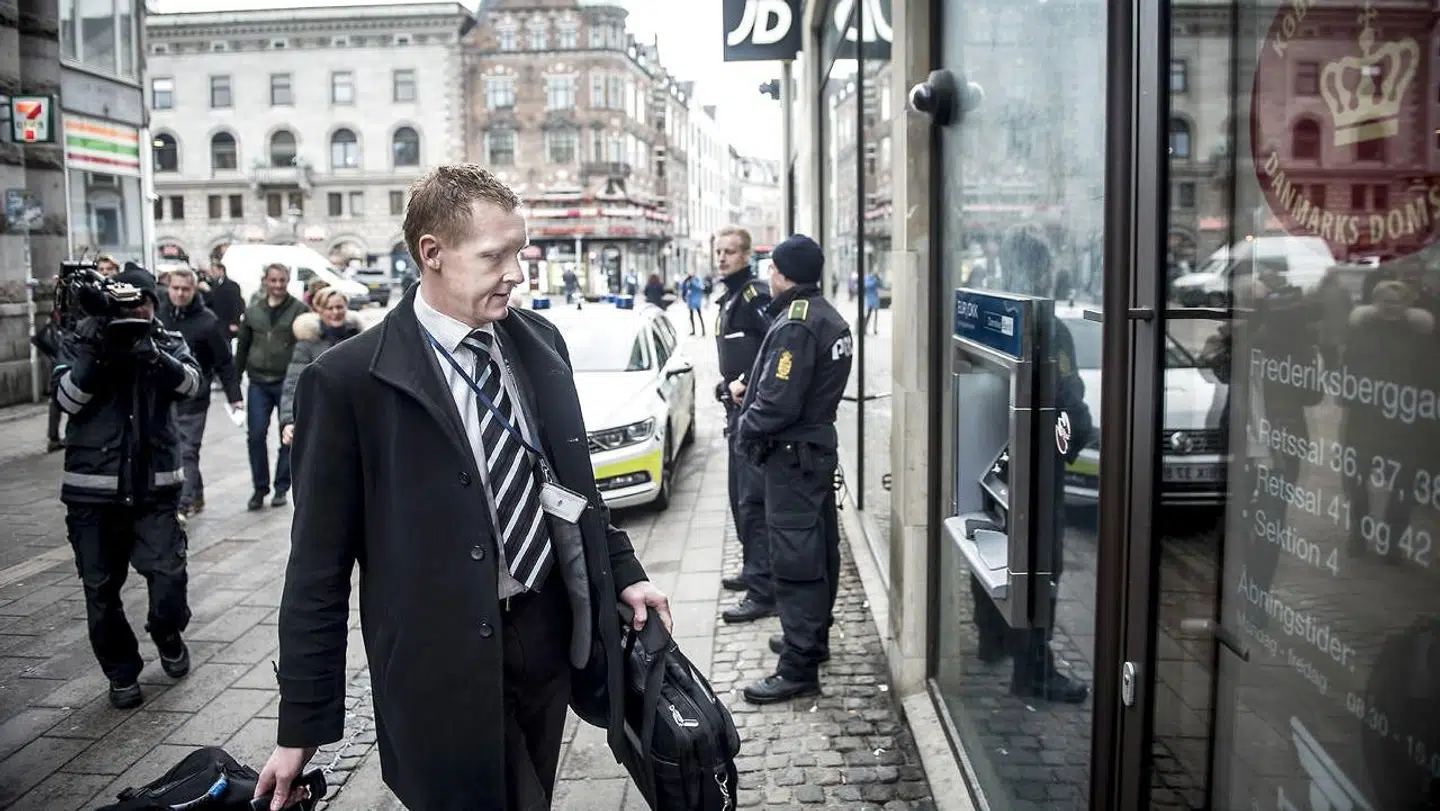Anklager Jakob Buch Jepsen ankommer til Københavns Byret. Den 5. april.