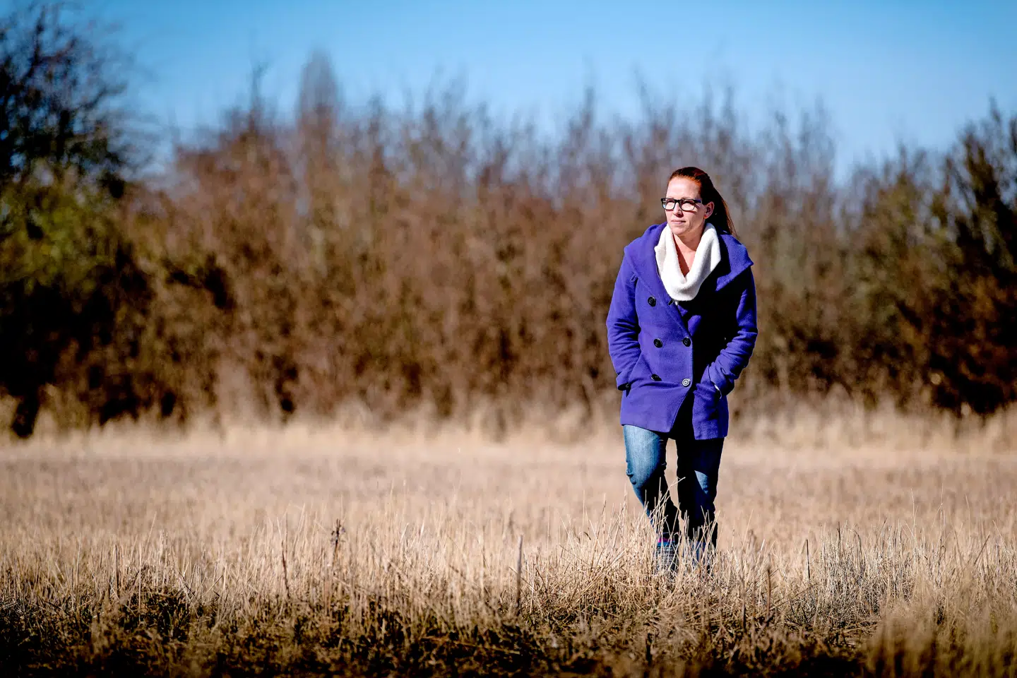 Line Risberg var den flittige pige i skolen, som gjorde, hvad hun skulle, og der var store forhÔøΩbninger til hende. Alligevel lod hun sig friste til at tage en pille til en fest i London. Denne pille skulle vise sig at forandre Lines liv radikalt! En pille blev til flere piller. Ren optur til diverse fester, fÔøΩrte til ren nedtur med hukommelsestab, panikanfald og angst. Misbruget endte ud i selvmordsforsÔøΩg, som har fÔøΩrt til, at Line i dag er nÔøΩdt til at tage medicin resten af livet. Line bruger i dag al sin tid pÔøΩ at holde foredrag om sine oplevelser med ecstasy og har ogsÔøΩ skrevet bogen "NÔøΩr festen er forbi".