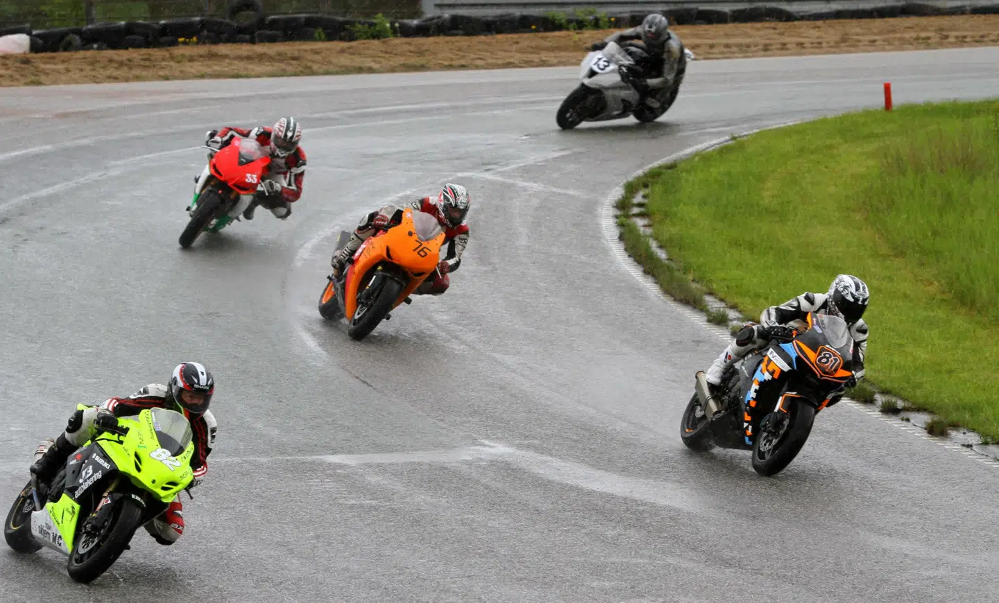 Road Racing er et motorcykelløb med høj hastighed på lukkede asfaltbaner. Arkivfoto.