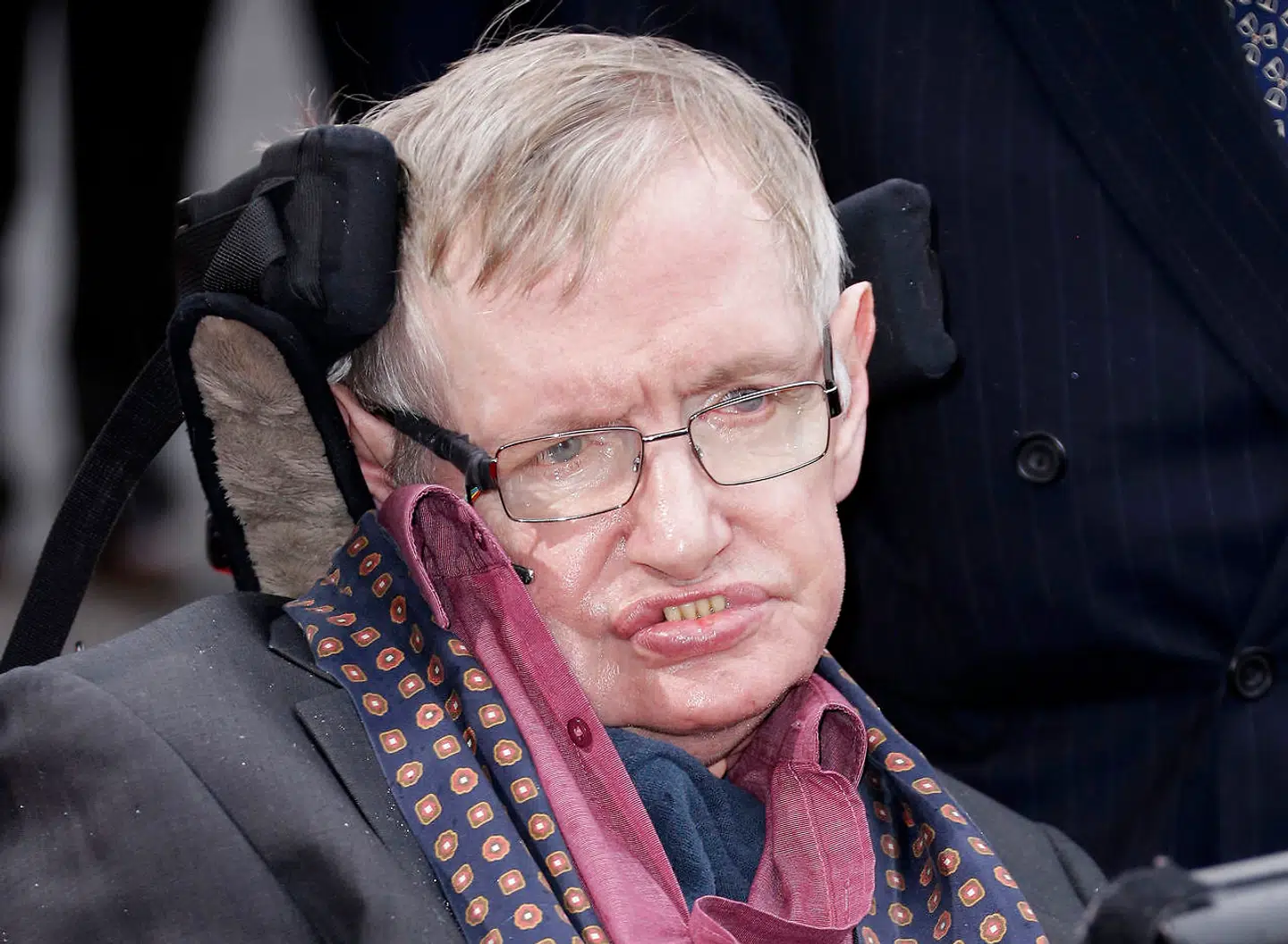 Professor Stephen Hawking blev 76 år. Han døde d. 14 marts 2018.