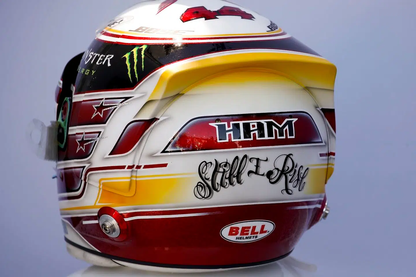 Således så Lewis Hamiltons hjelm ud under weekends granprix i Melbourne.