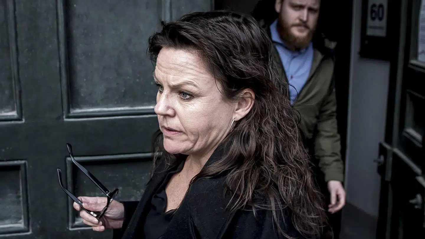 Forsvarer Betina Hald Engmark forlader Københavns Byret. Mandag den 26. marts.