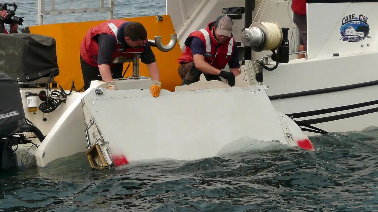 En vragdel fundet på Reunion Island øst for Afrika, som stammer fra MH370.