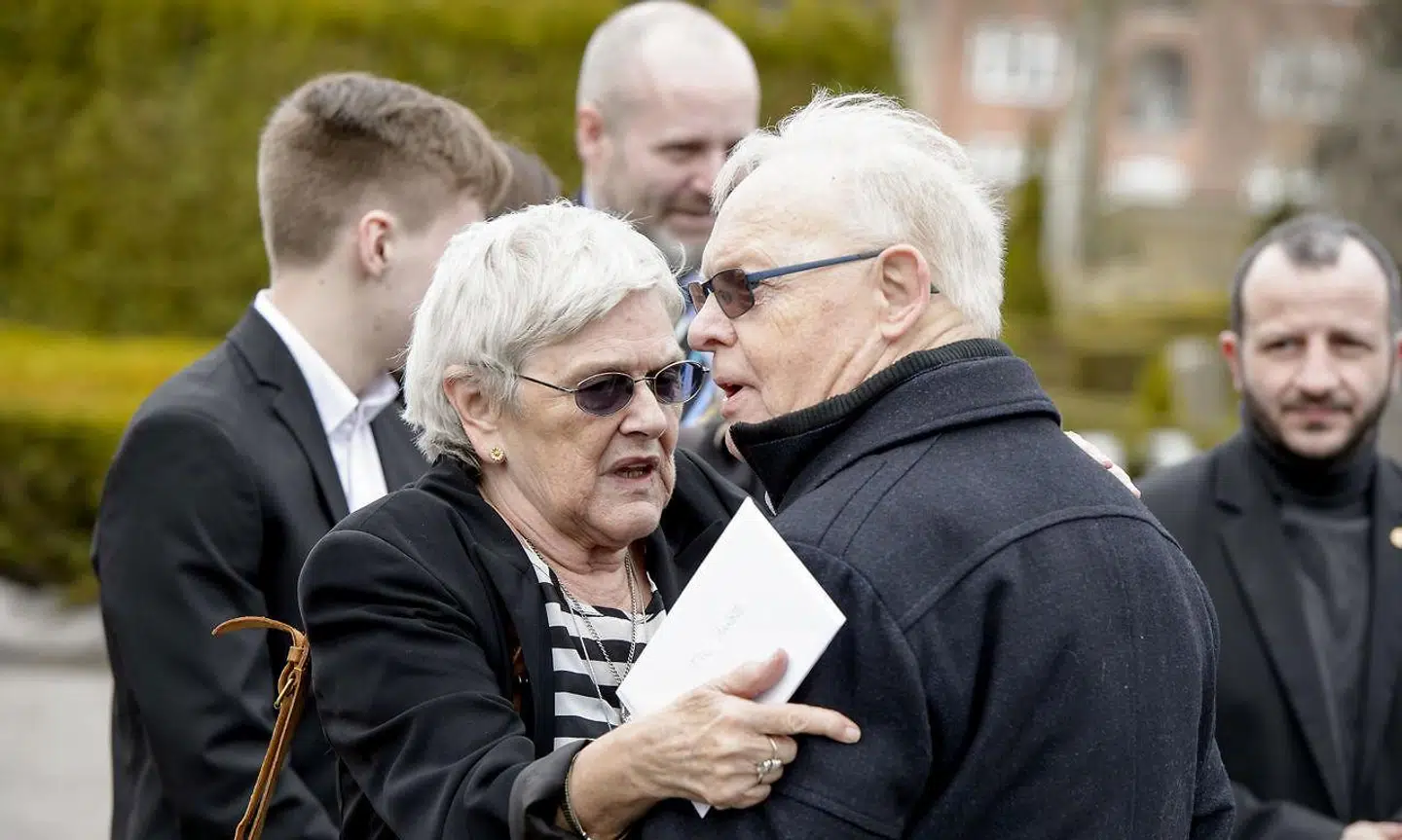 Mogens Palle, til venstre, i selskab med Jørgen 'Gamle' Hansens enke, Hanne Hansen.