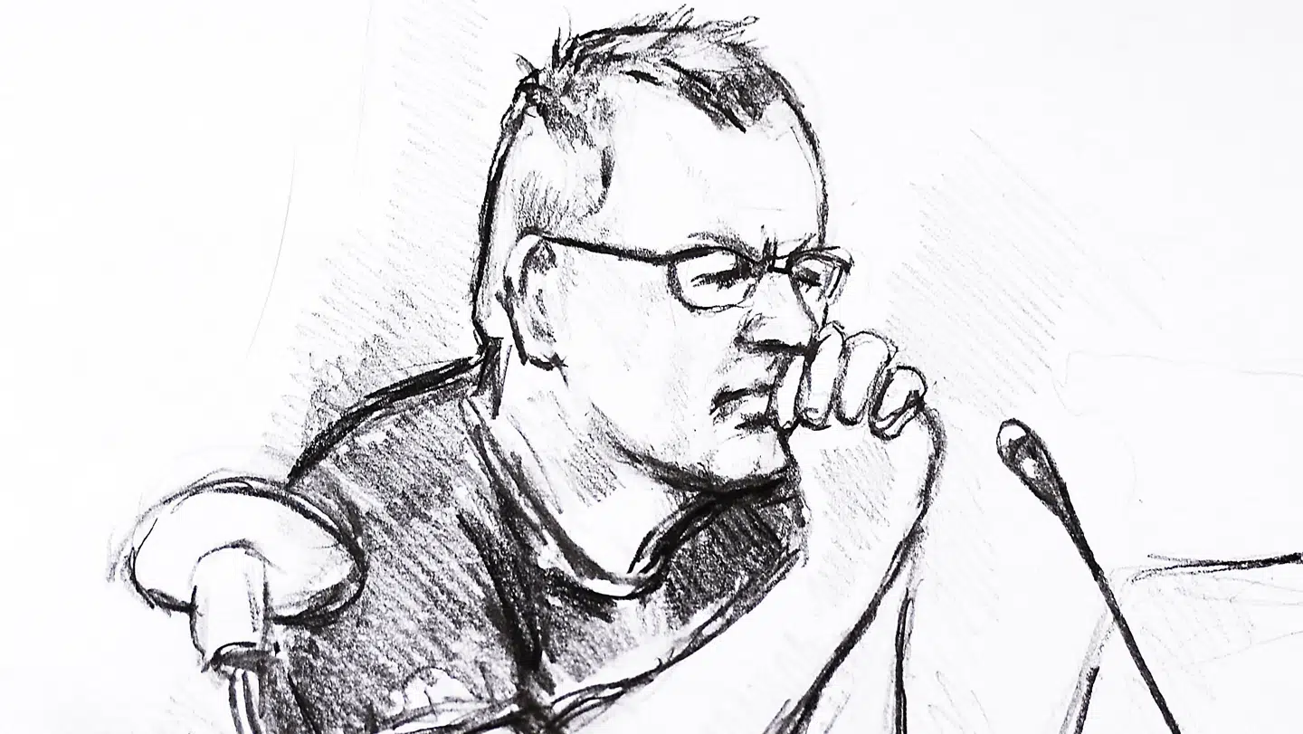 Tegning af Anne Gyrite Schütt fra første dag i retssagen mod Peter Madsen 8. marts. Onsdag er anden dag i retssagen, og hele dagen er sat af til Peter Madsens forklaring.
