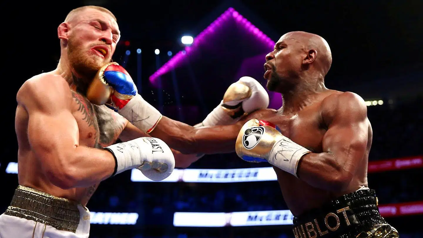 Conor McGregor overraskede mange, da han ikke blev knockoutet i kampen mod Mayweather. Amerikaneren vandt dog i sidste ende.