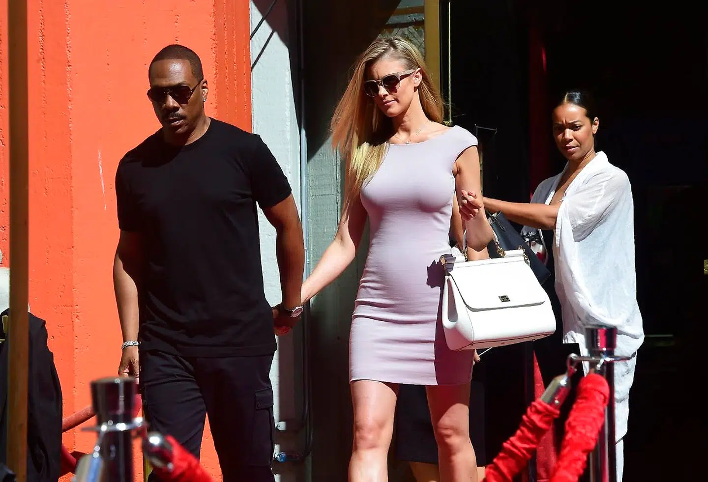 Her ses Eddie Murphy med sin nuværende partner, Paige Butcher (arkivfoto).