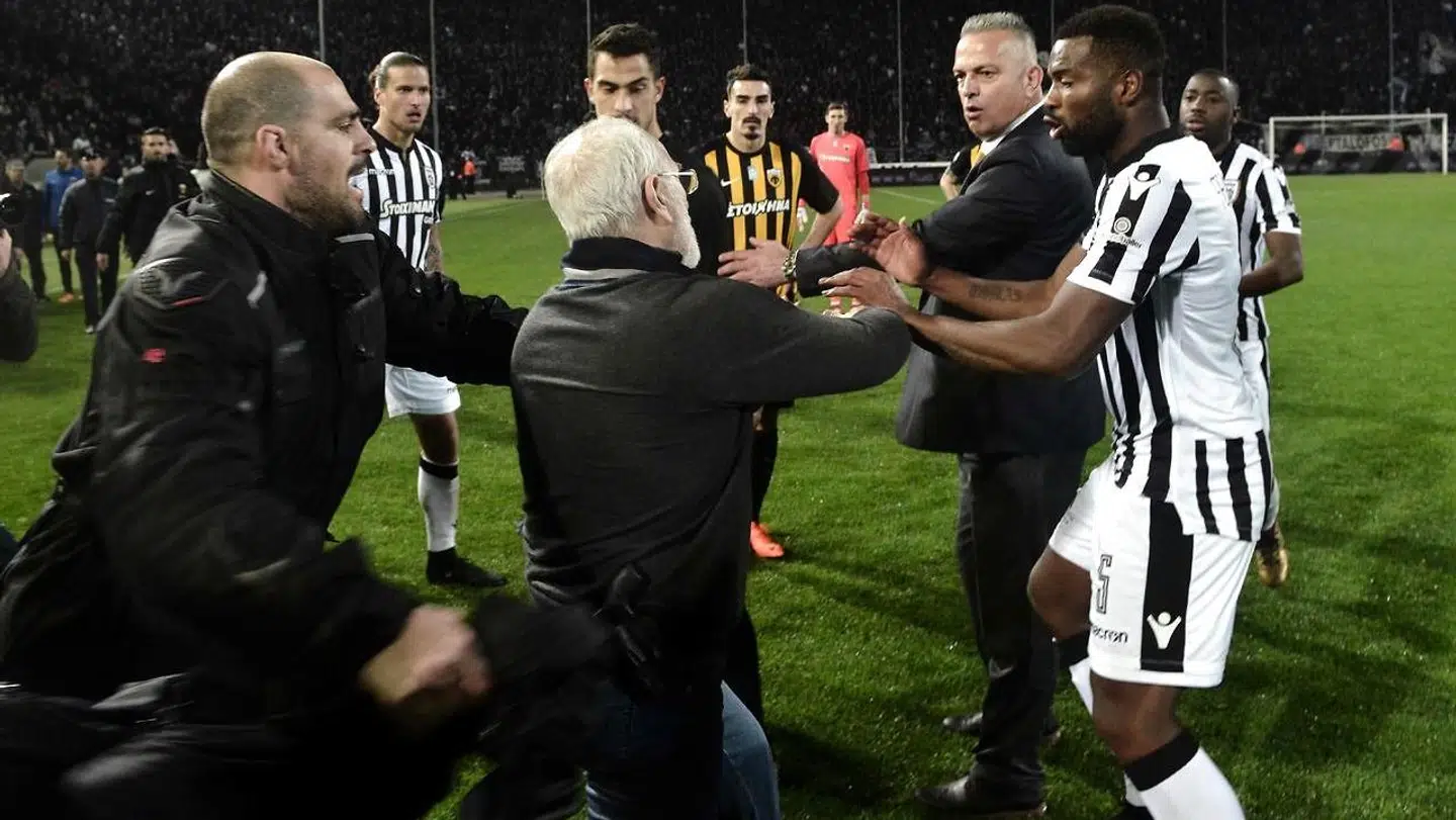 Ivan Savvidis invaderer banen.